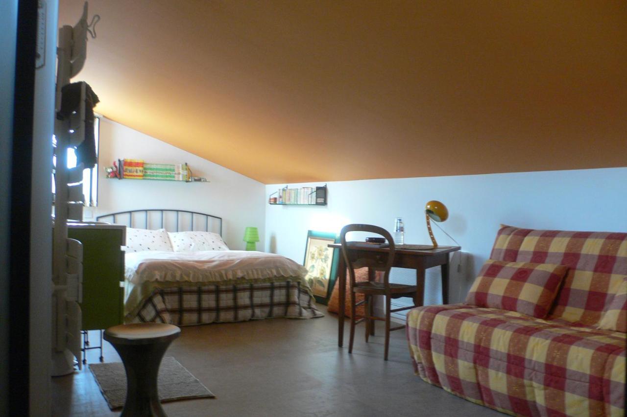 Hotel les kiwis à Saint-Yrieix-sur-Charente Extérieur photo